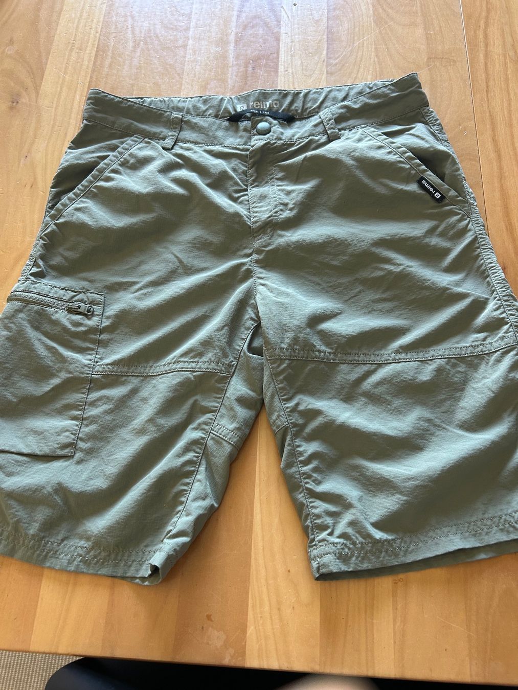 Reima Hosen: Reima Bubenshorts, Grösse 152 – Gebraucht aus Wädenswil von Nanny08