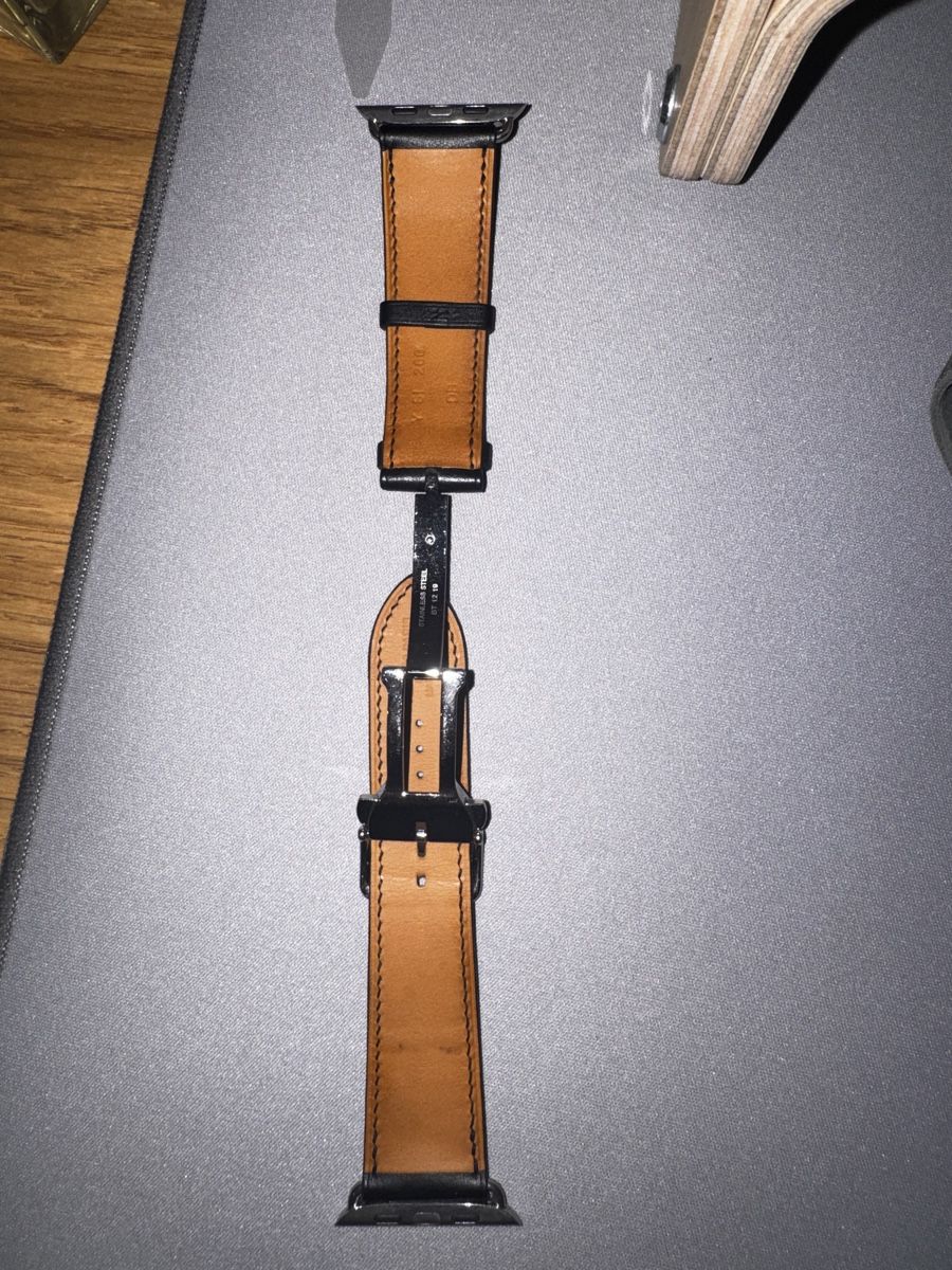 Hermès Bracciali & Braccialetti: Bracelet Hermes Apple Watch  – Usato da Genève venduto da bou_7vrk 2