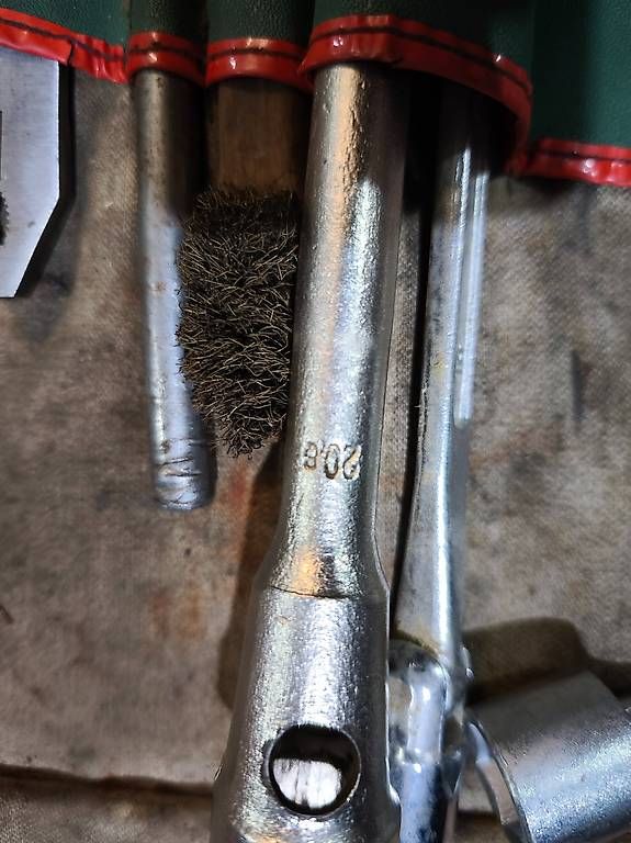 Alle Werkzeuge: Auto Bordwerkzeug  – Gebraucht aus Zihlschlacht von rad_vvm9 3