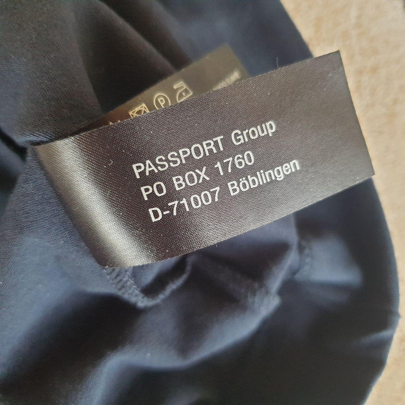 Maglioni & Felpe: 🐸 PASSPORT BASIC PULLOVER 34 MARINE – Nuovo (secondo la descrizione) da Môtier (Vully) venduto da Frogs 7