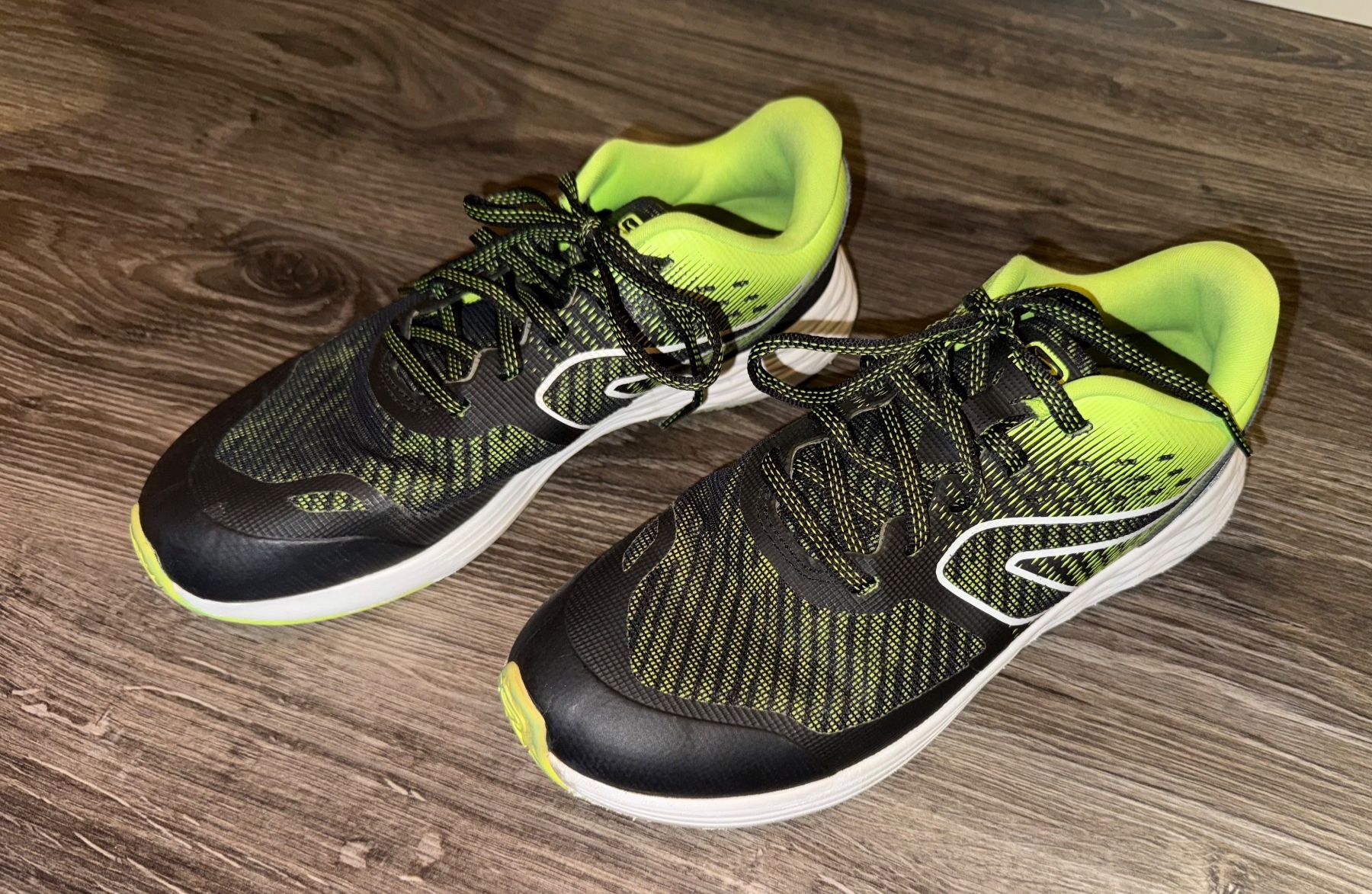 Decathlon Scarpe per ragazzi: Basket T 37 état Neuf – Usato da Chermignon-Bas venduto da mioumiou35