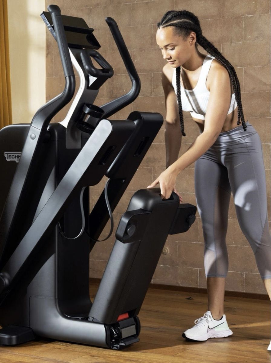 Technogym Hometrainer: TECHNOGYM ELLIPTICAL – Nuovo (secondo la descrizione) da saignelégier venduto da Chouchoutte 1