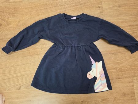 Robe fille bleu marine motif licorne taille 110/116
