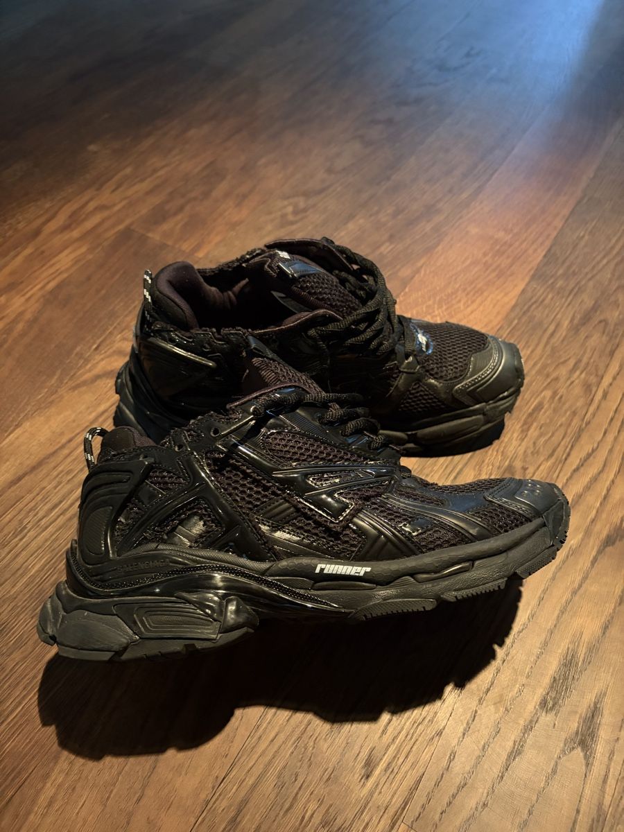 Balenciaga Scarpe da uomo: balenciaga tripel black runner – Usato da Zürich venduto da blavatsky