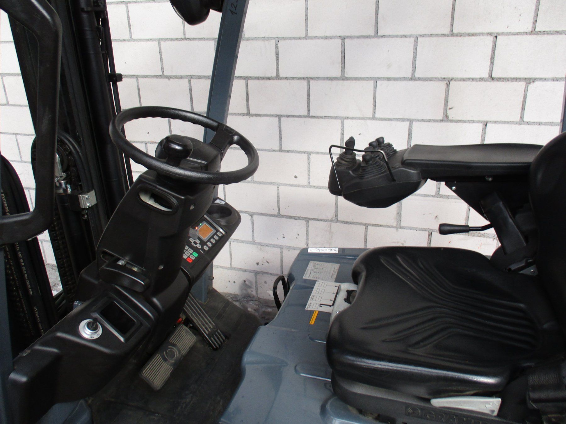 Toyota Carrelli elevatori e a forche: STAPLER TOYOTA 8FBE 15  ELEKTRO GABELSTAPLER – Usato da Seon venduto da zomahandel 4
