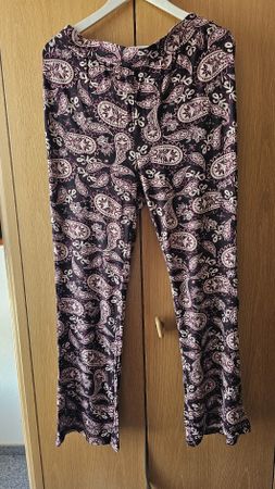 Neue Leggins, unten breit, Gr. 44/46, RAINBOW