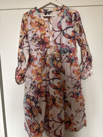 Princess Kleid, Gr. 40, Sommerlich, Blumenmuster, Top!