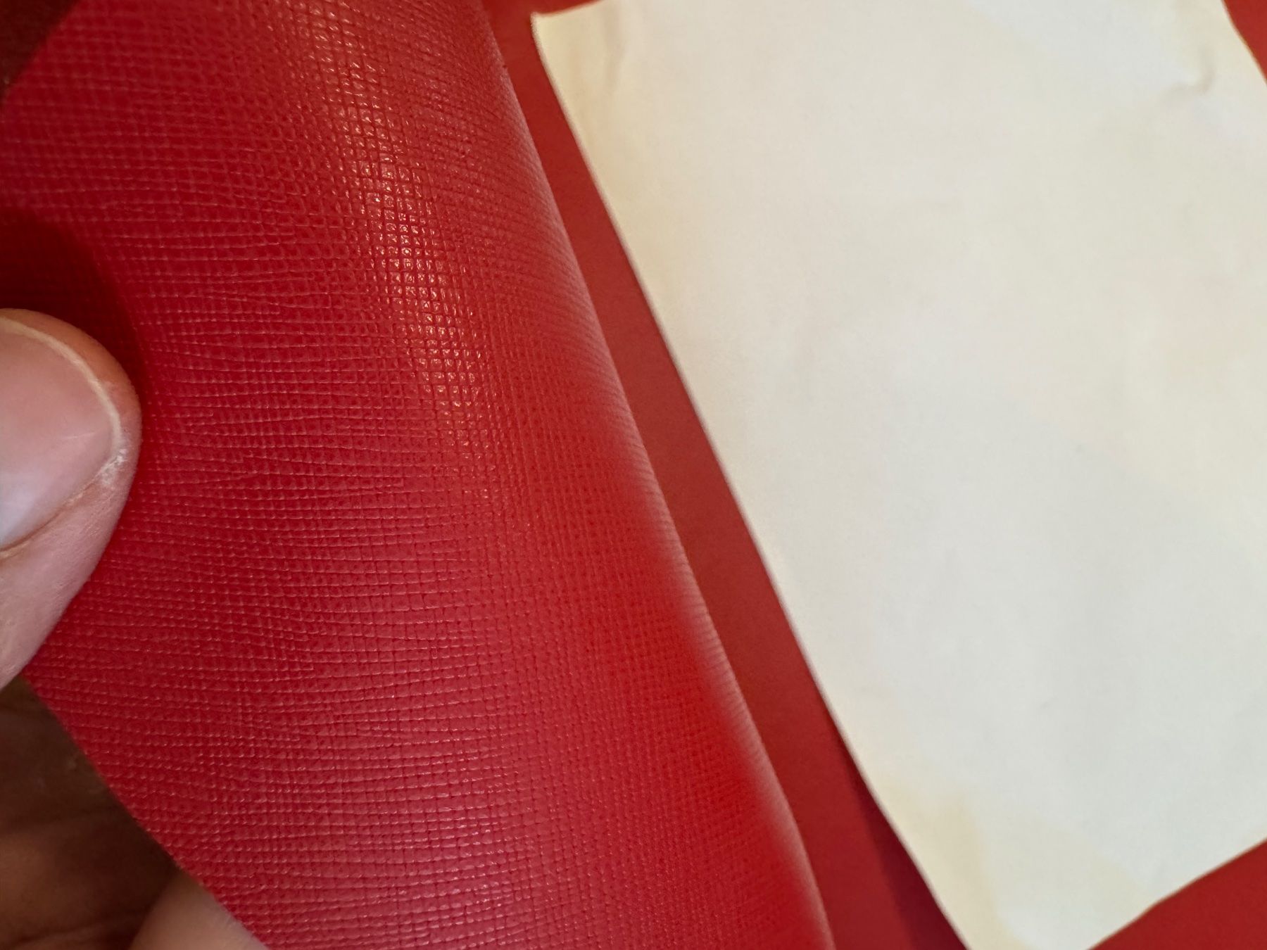 Tessuti: Red Leather Craft Fabric , 1.9mm. – Nuovo (secondo la descrizione) da Veyras venduto da ValClasse 4