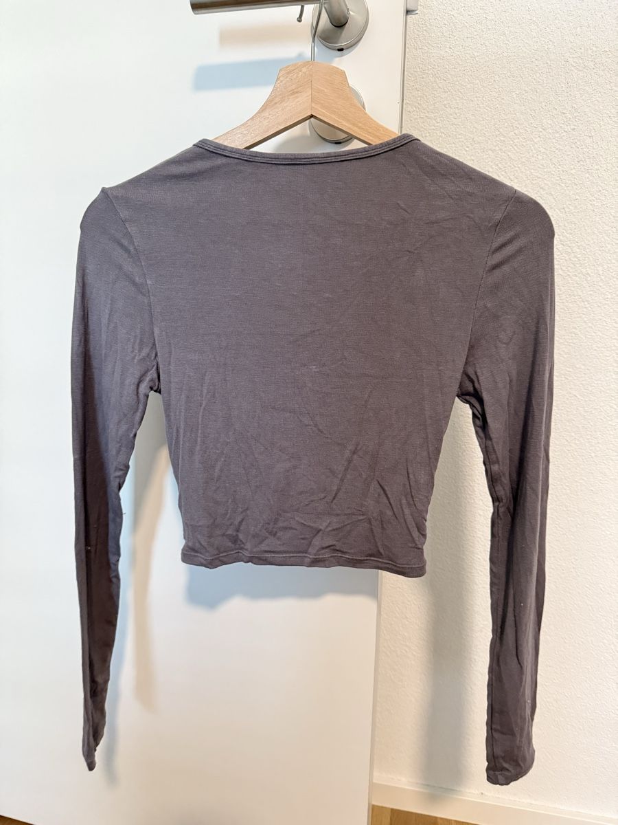 Tops: Light purple crop top - good condition  – Gebraucht aus Spreitenbach von 94l_9shv 1
