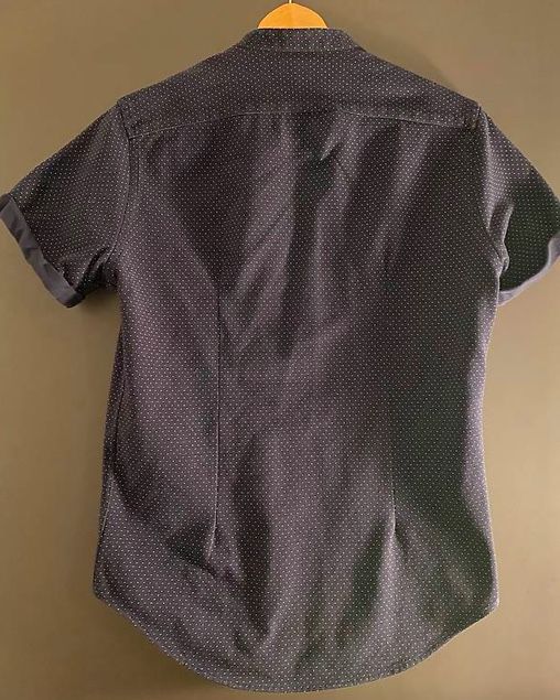 Zara Camicie: Zara Man Hemd mit Muster – Usato da Embrach venduto da ale_v5qn 2