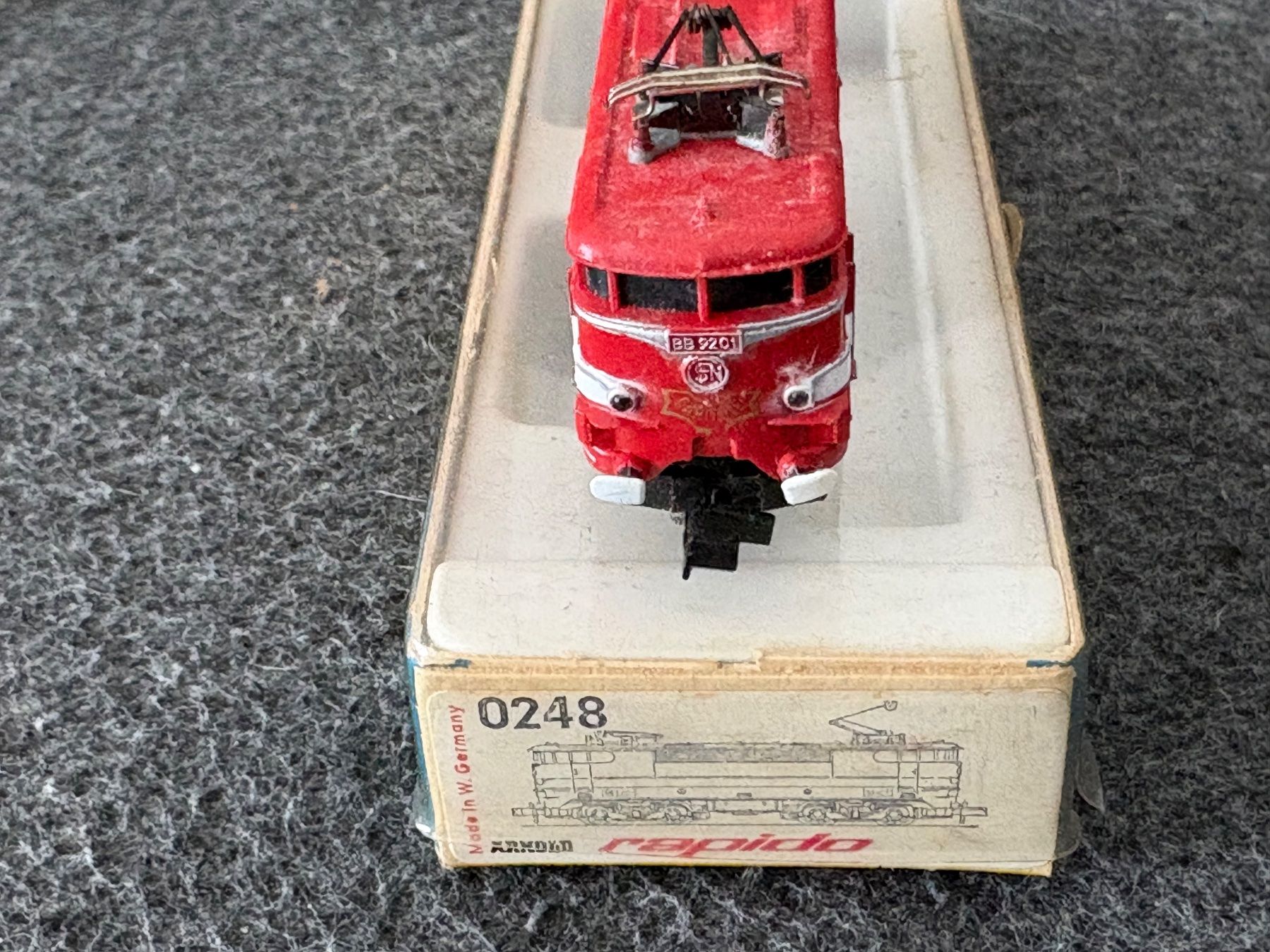 Arnold Modellini di ferrovie: Arnold 0248 Elok BB 9201 CAPITOLE SNCF – Usato da Hauterive NE venduto da eriamch 4