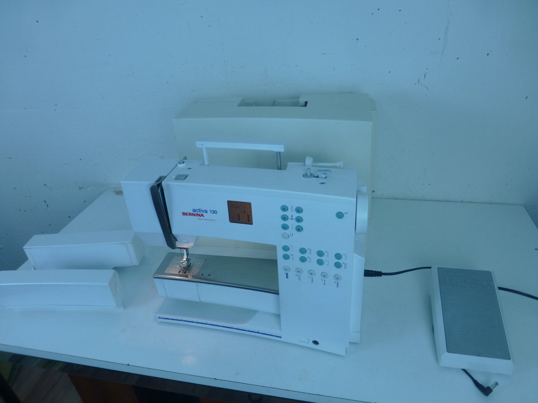 Bernina Nähmaschinen: BERNINA Activa 130 mit Original Koffer – Neu und originalverpackt aus Fahrweid von ekv 2