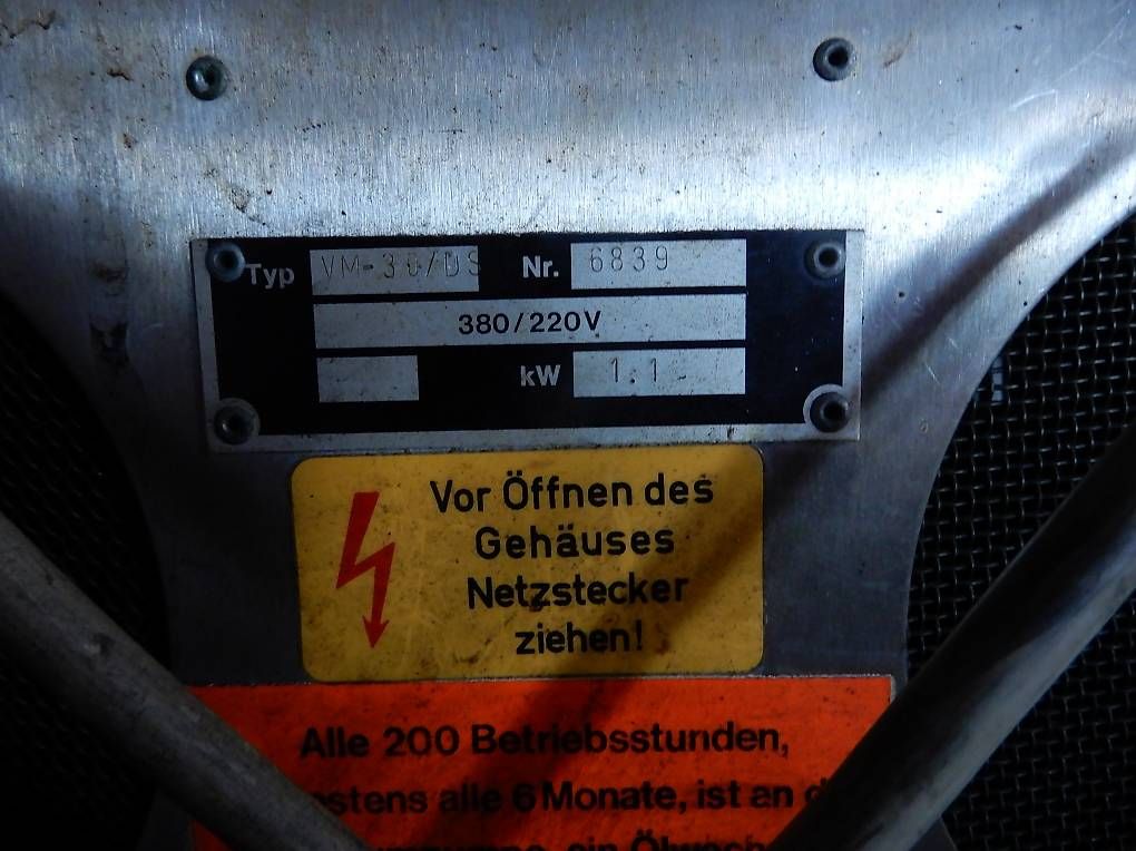 Appareils de cuisine: INDUSTRIE  VACUUMIER GERÄT – D'occasion à Walliswil-Nbipp par australien2007 4