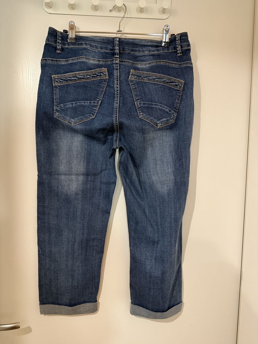 Jeans: Pantacourt en jeans de chez Chicorée. Taille 38 – Usato da MASSONGEX venduto da Luluone 2