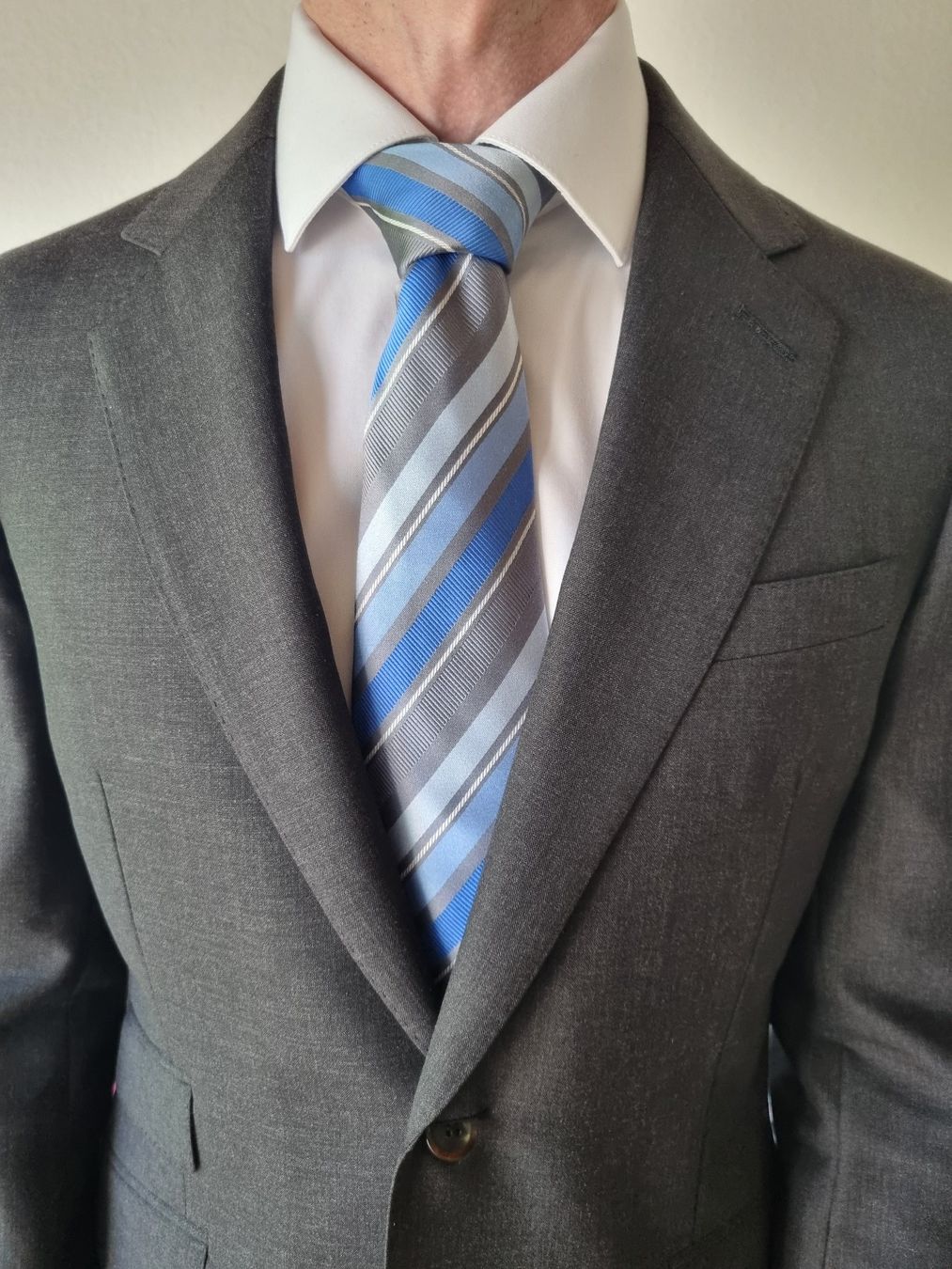 Cravatte: Krawatte Tie Biaggini 100% Seide – Usato da Basel venduto da coinseller_87