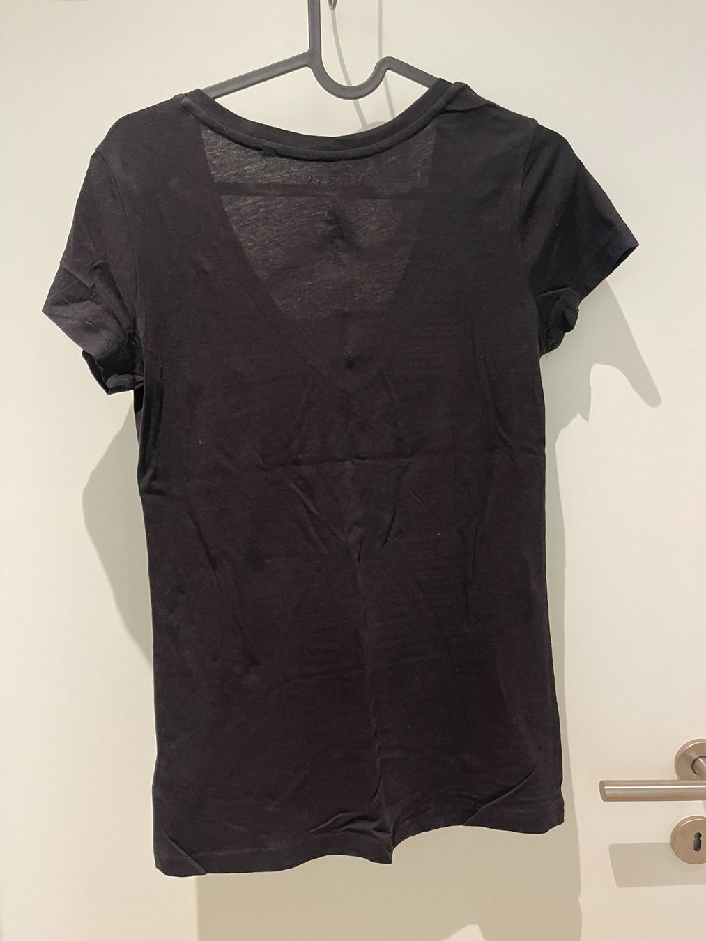 Guess T-shirt: Guess T-Shirt Schwarz, Grösse S – Usato da Rheineck venduto da FGeissler 1