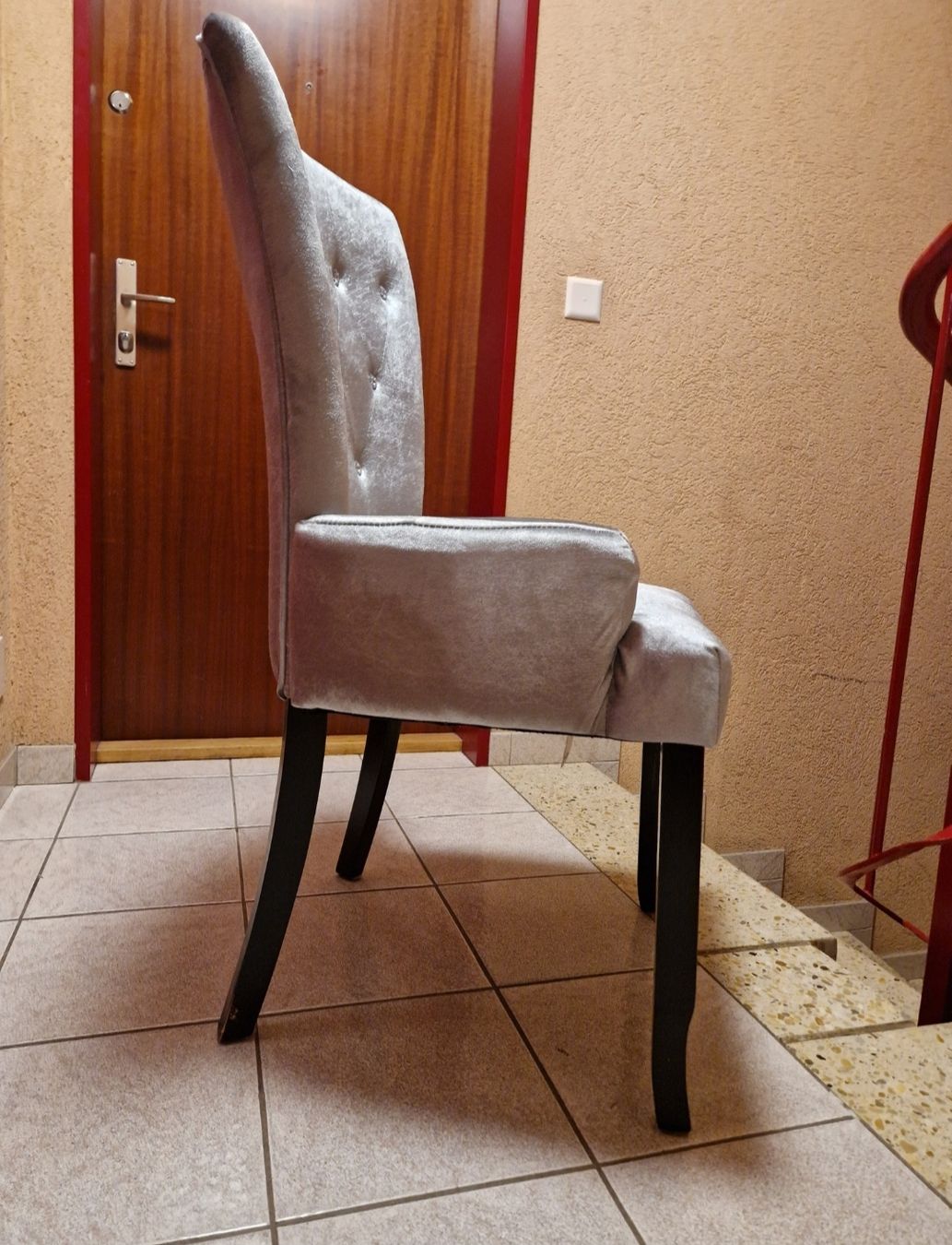 Poltrone: chaise fauteuil gris avec strass – Nuovo (secondo la descrizione) da Penthaz venduto da Sosotroc 4