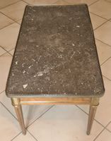 Table basse ancienne en bois et plateau en marbre