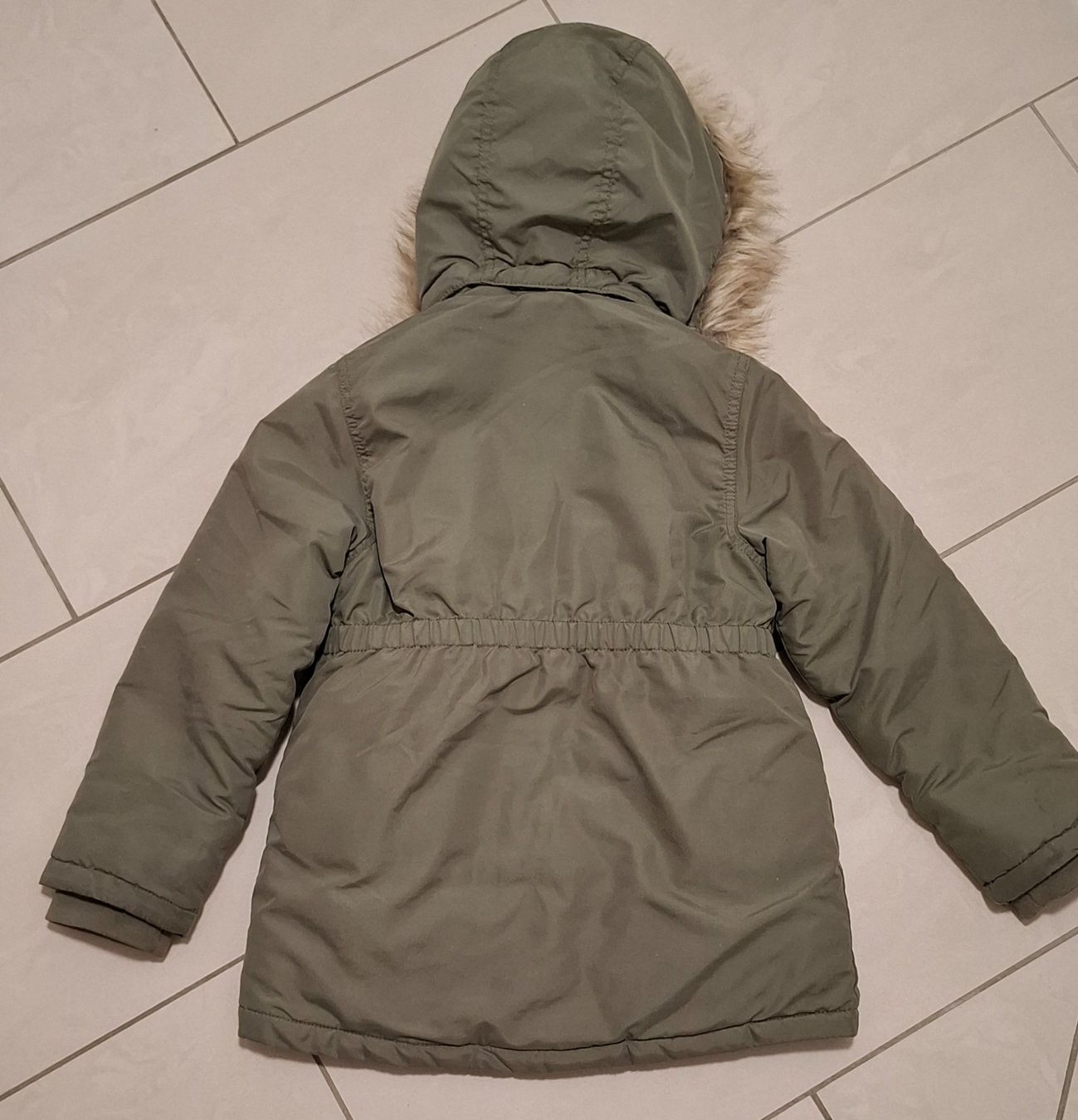 H&M Giacche & Cappotti: Winterparka Mädchen H&M 122/128 – Usato da Richterswil venduto da Palmer2012 2