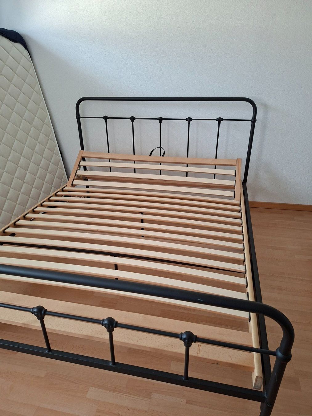 Letti: Metall-Bett schwarz – Usato da Wallisellen venduto da dip_pdh2 2