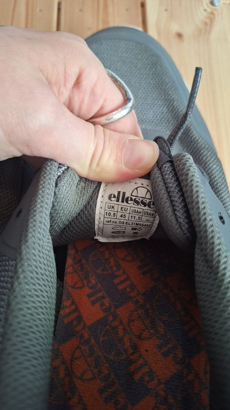 Ellesse Herrenschuhe: Ellesse Turnschuhe / Sneaker Grau Grösse 45 – Gebraucht aus Winterthur von _lxeah 1