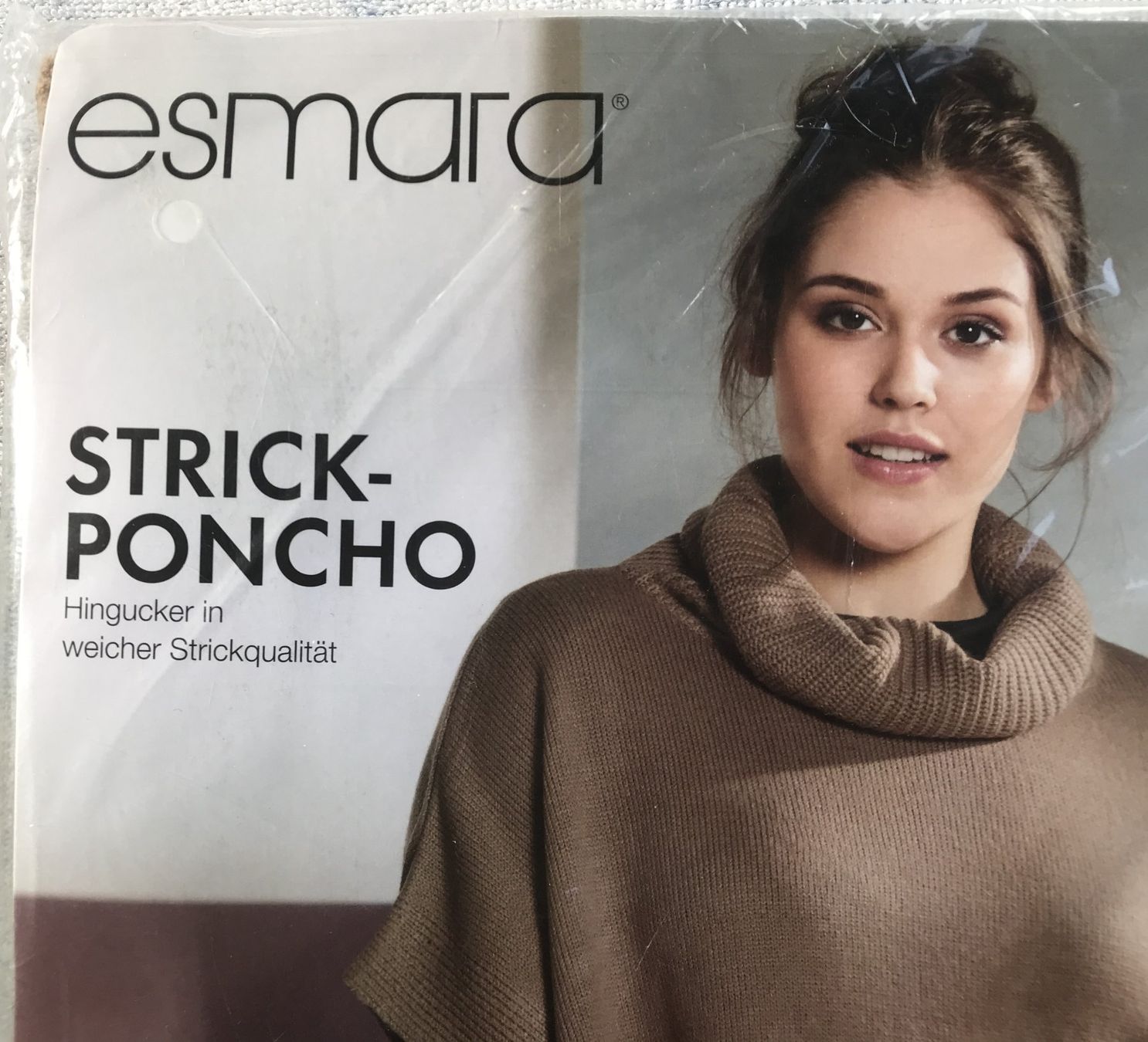 Pulls & Sweat-shirts: STRICK-PONCHO ORIGINALVERPACKT – Neuf avec emballage d'origine à Ostermundigen par Kari1937 3