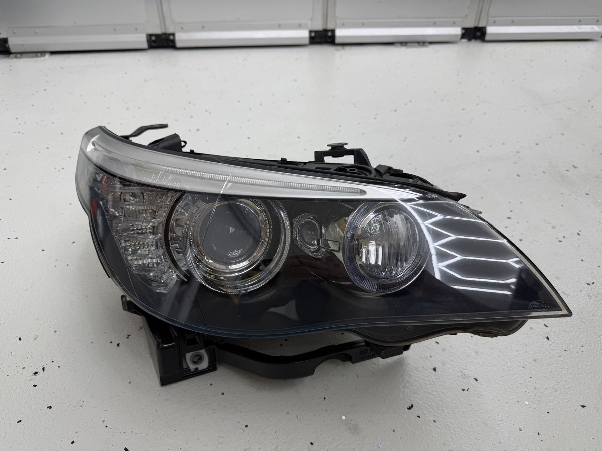BMW Phares: BMW E60 LCI Xenon Scheinwerfer – D'occasion à Höri par Frx