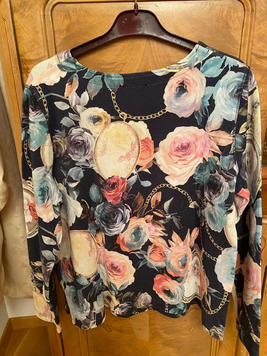 Pullover & Sweatshirts: Efixelle Pullover, neuwertig, Gr. 40 , Blau Floralprint – Neu (gemäss Beschreibung) aus Illnau von Sniwi67
