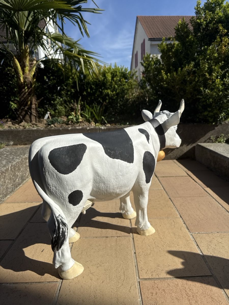 Statuette: GARTEN-Deko-Kuh aus Polyresin - NEU – Nuovo e nell'imballaggio originale da Zwingen venduto da Eiphone 3