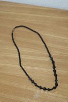 Schwarze Halskette