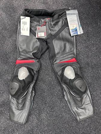 Pantalon pour moto en cuir Ducati Dainese - taille 52