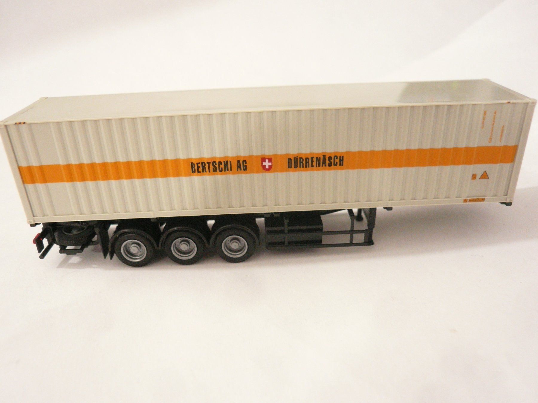 Modellini d'auto: H0 AUFLIEGER MIT BERTSCHI CONTAINER NEU – Nuovo (secondo la descrizione) da Pfaffnau venduto da nolff 1