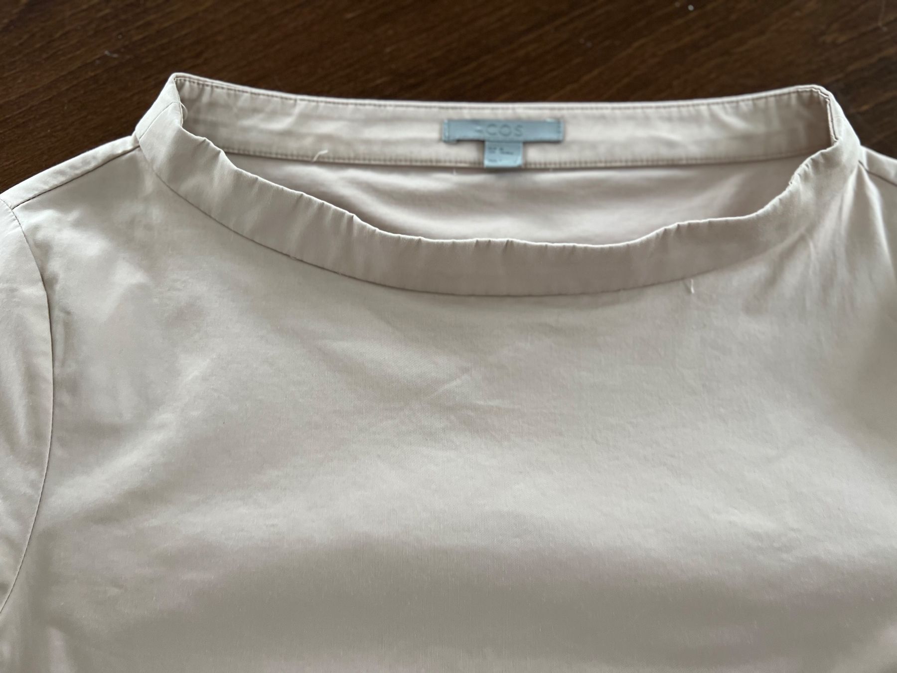 Cos Camicette: COS Bluse Beige Gr.36- Top Zustand – Usato da Ebmatingen venduto da Mistelu 2