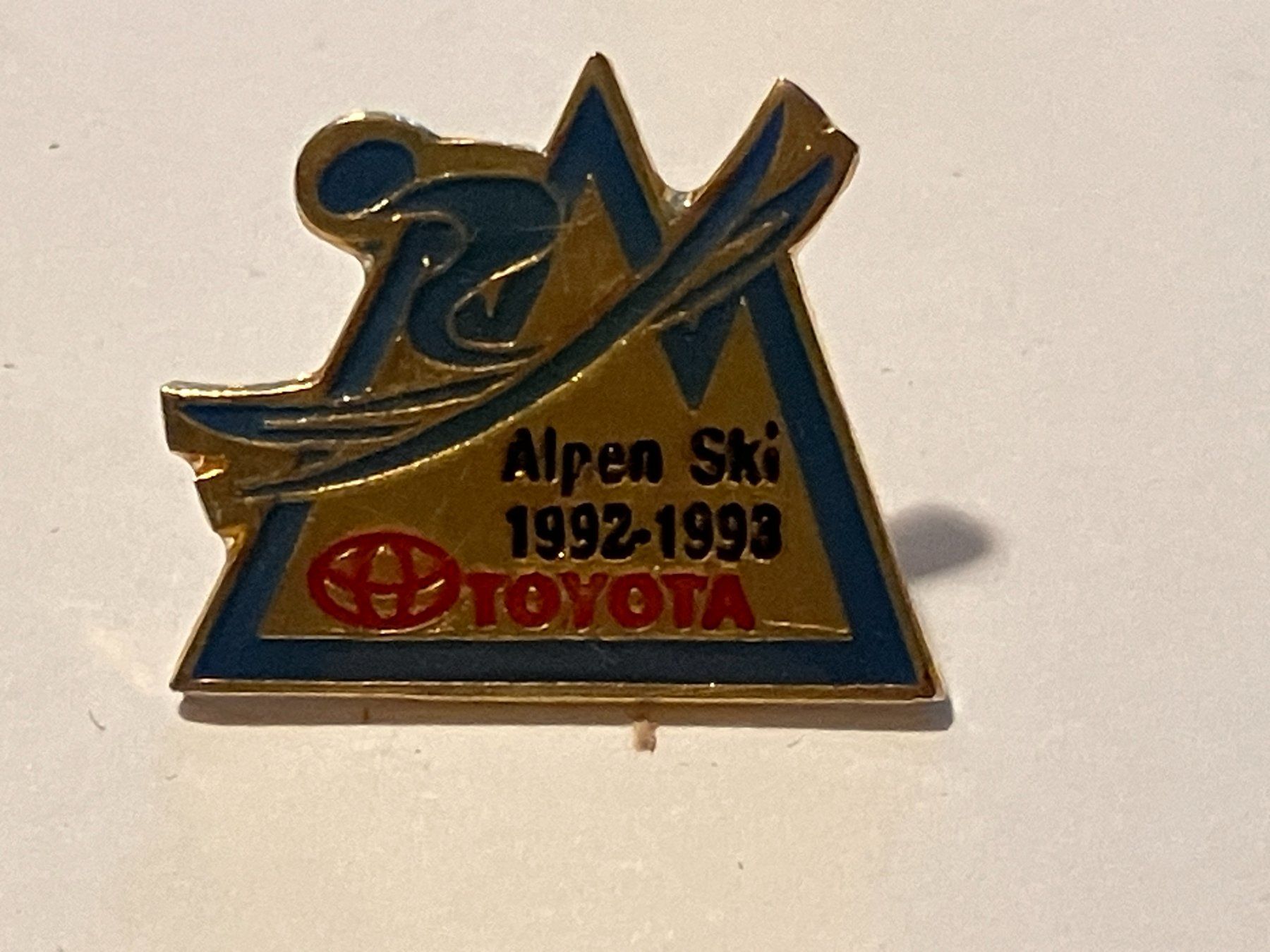 Placchette & Badge: 1 Pin Alpen Ski Toyota – Usato da Basel venduto da djwwpp
