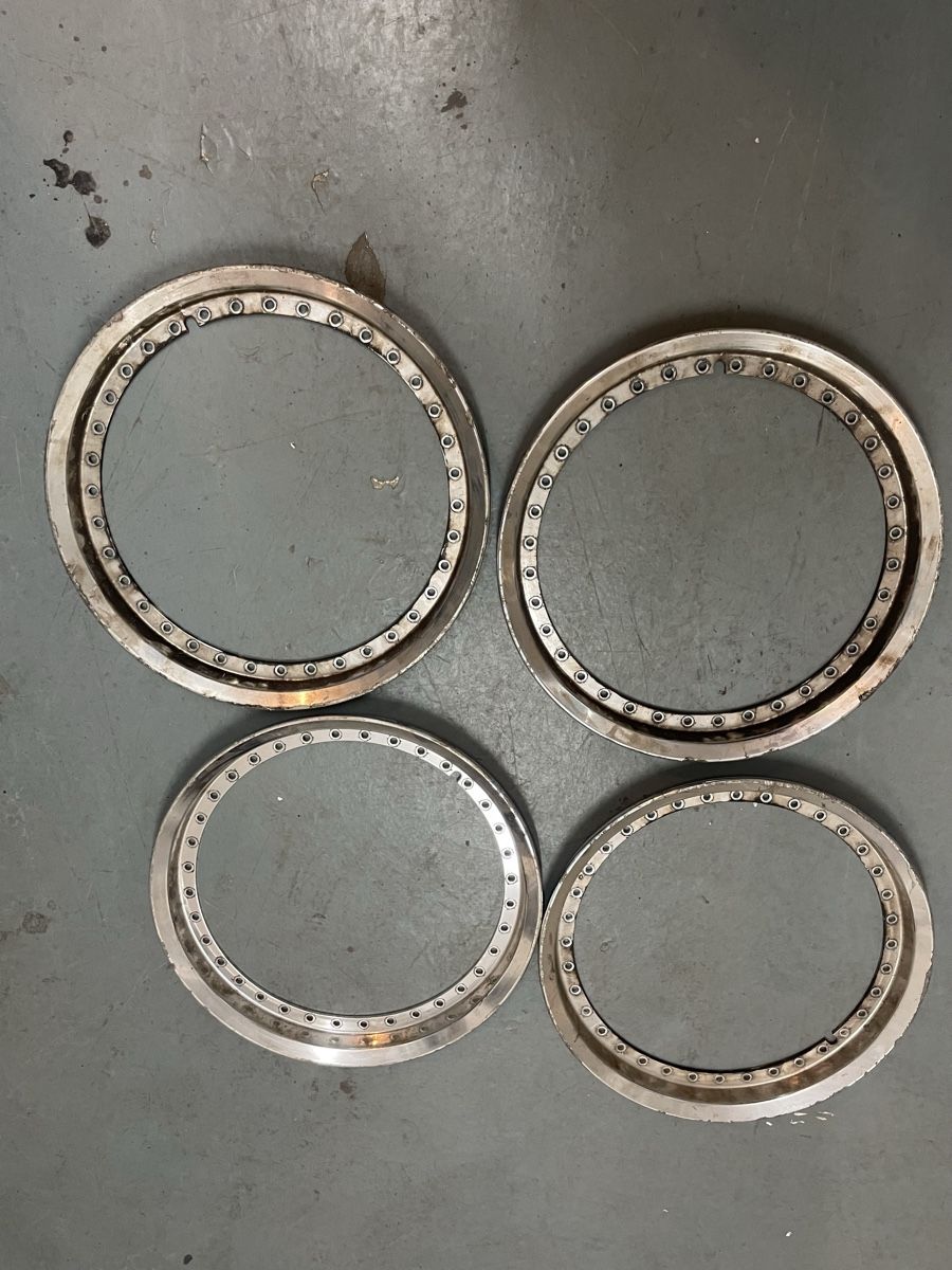 Work Wheels Cerchioni: Work Aussenbetten 17” – Usato da Sirnach venduto da MotionModular