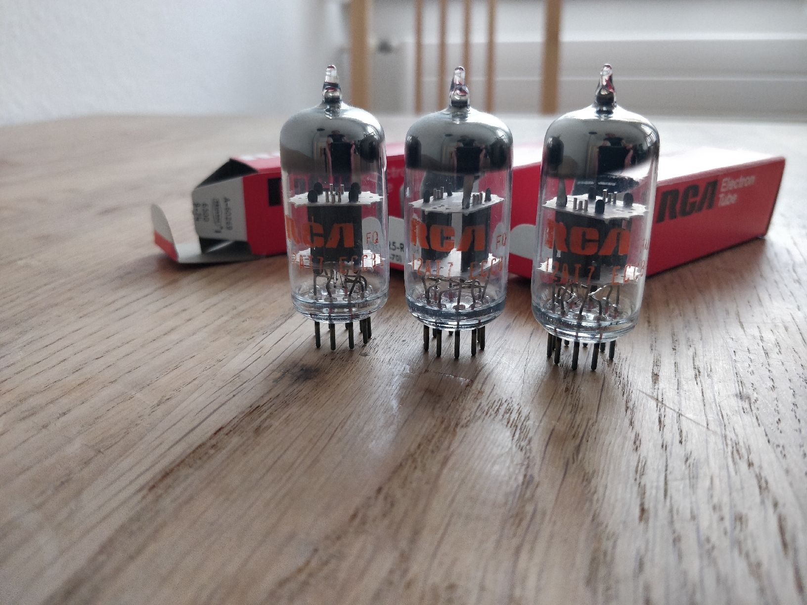 Componenti elettronici: 3 Tubes RCA 12AT7/ECC81 – Nuovo (secondo la descrizione) da Genève venduto da Dav_ 2