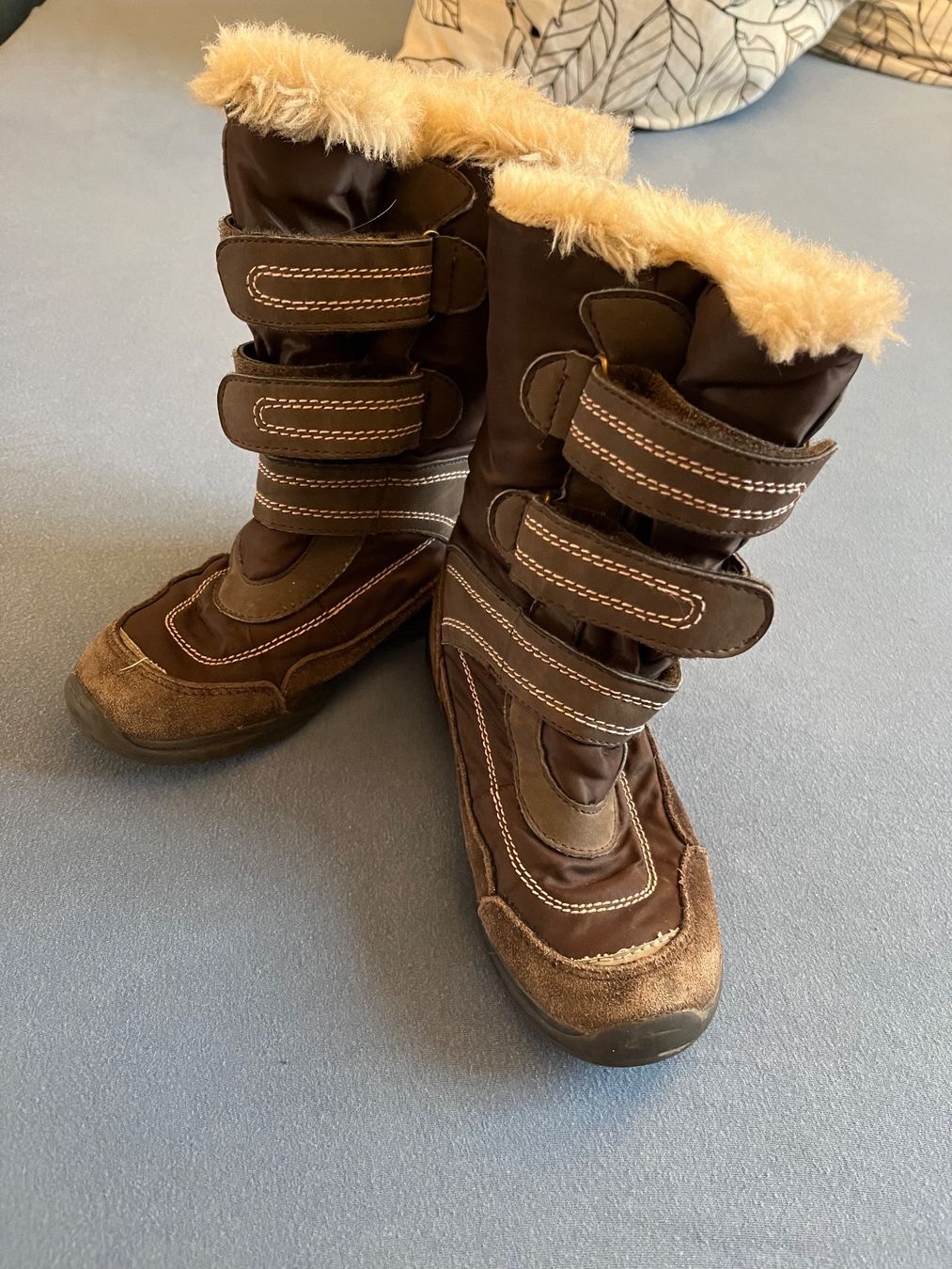 Schuhe für Mädchen: Schöne warme Mädchen Winterstiefel Gr 29 – Gebraucht aus Baden von Mi0