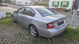 Subaru Legacy 3.0 für Export oder Teile
