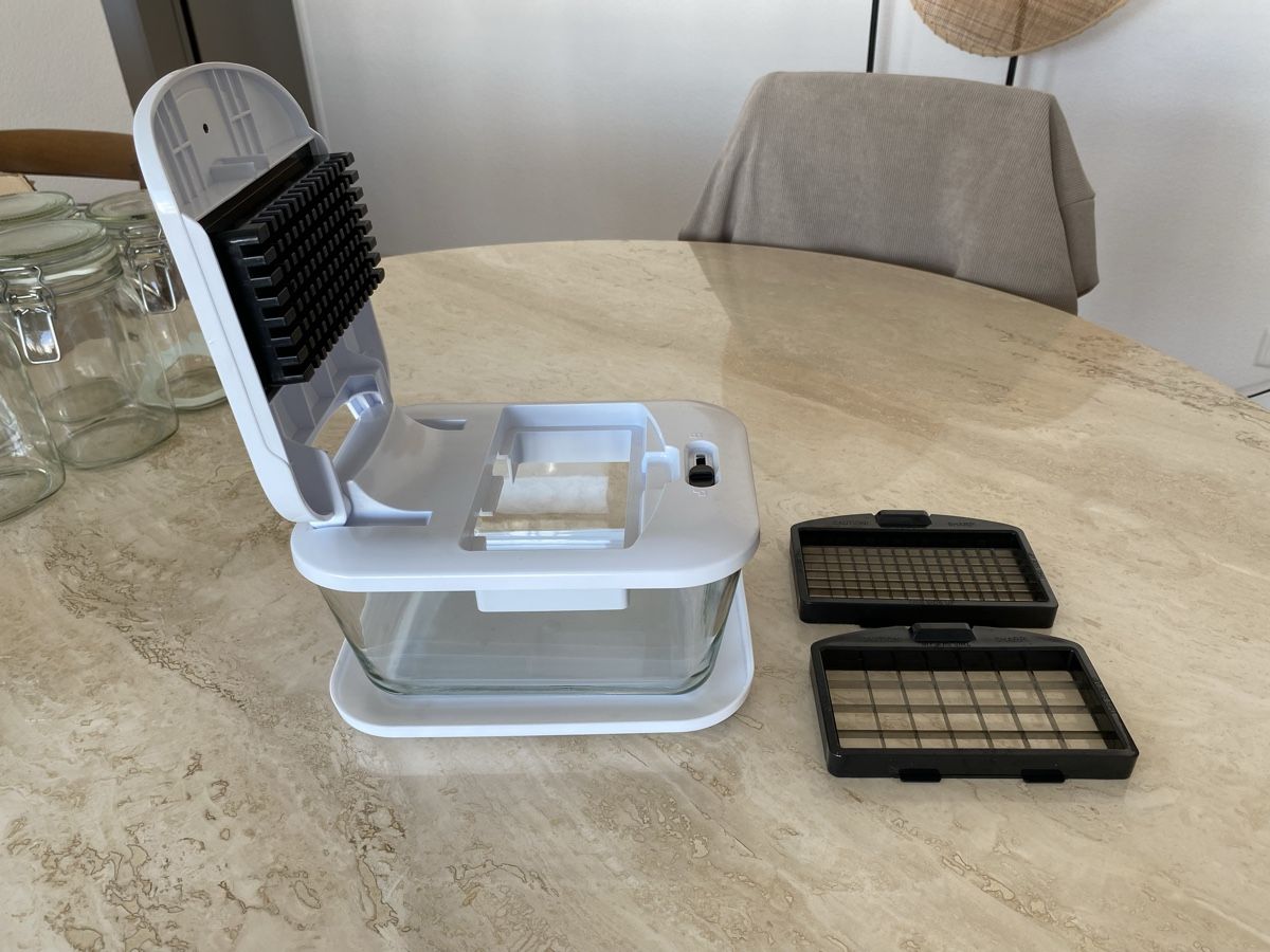 Appareils de cuisine: Gemüseschneider mit 2 Einsätzen – D'occasion à Emmen par Linda-Bachmann 1