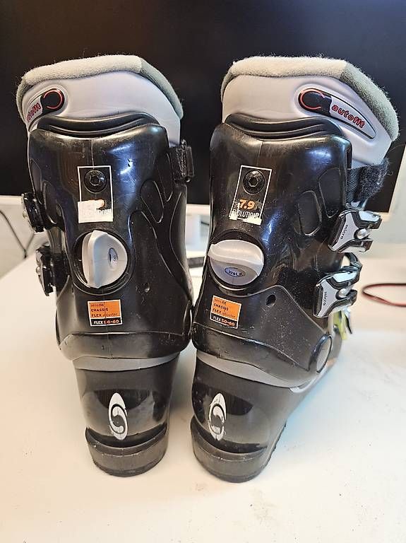 Salomon Scarpe da uomo: Ski Schuhe Salomon 296mm - ca. 41 – Usato da Zweidlen venduto da dawkus 2