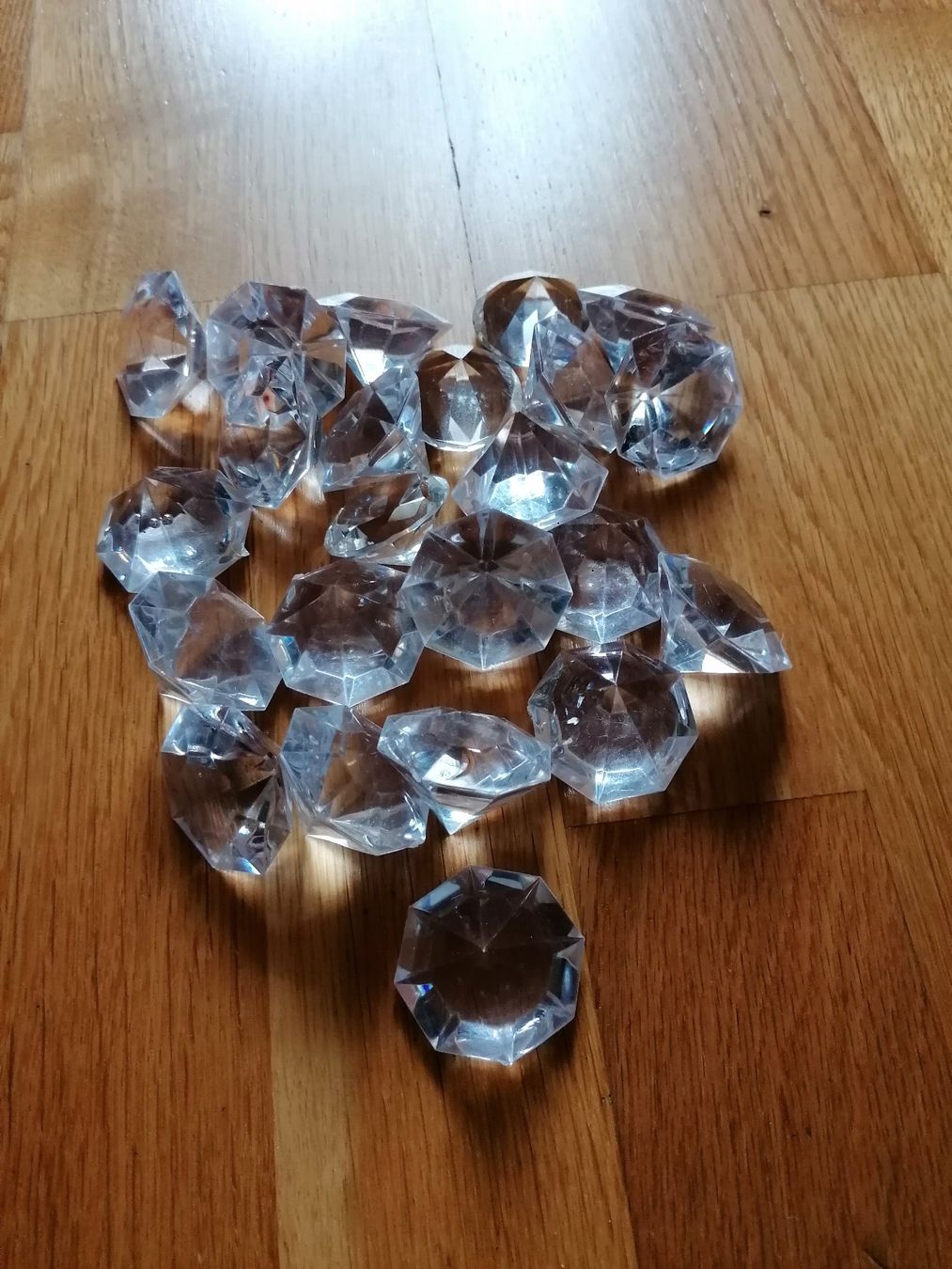 Tutte le decorazioni: Deko Diamanten 23 Stück – Nuovo (secondo la descrizione) da Bärau venduto da perosch65