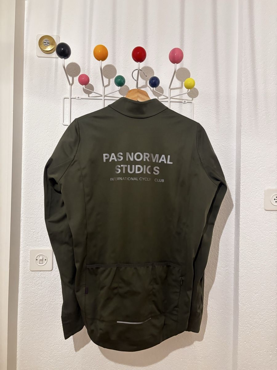 Pas Normal Studios Giacche: Pas Normal Studios, essential thermal jacket, taille XL – Usato da Sion venduto da Linkebeek 1