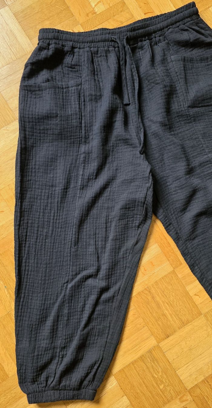 Pantaloni: Pantalon noir coton Taille L – Usato da Yverdon-les-Bains venduto da van_dq65 6