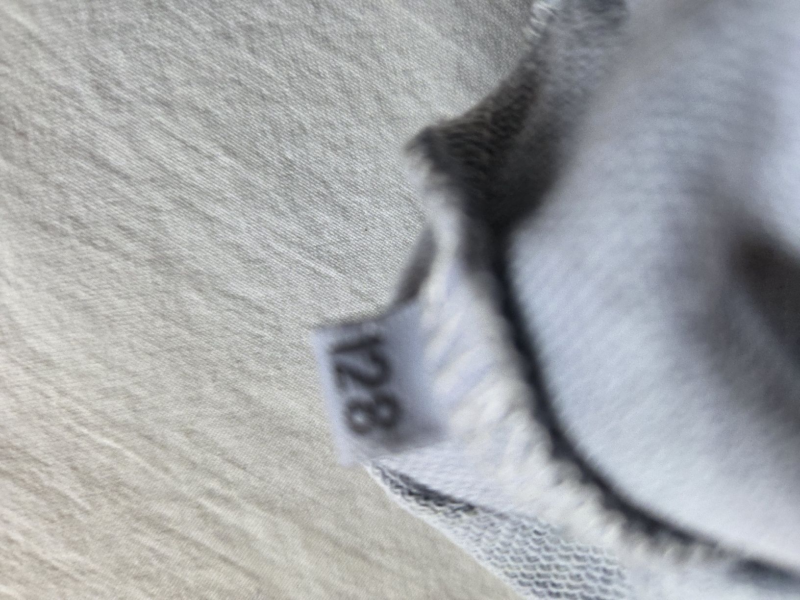 Maglioni & Felpe: Handmadepullover Dino 128 – Usato da Uznach venduto da Unicorn81 1