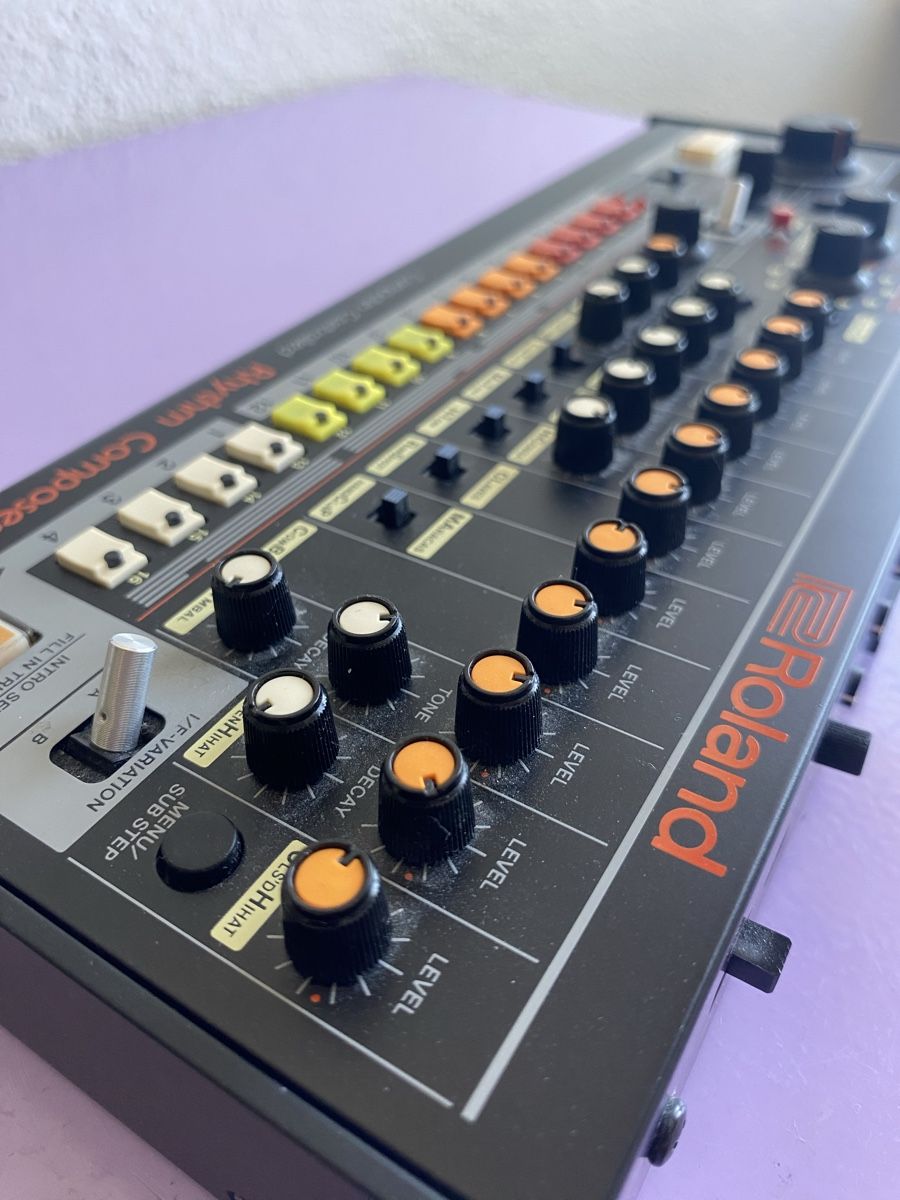 Roland Strumenti musicali: Roland Boutique Rhythm Composer TR-08 – Usato da Zürich venduto da lorecontin 2