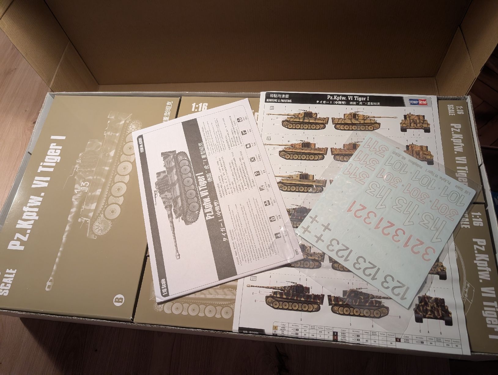 Kit di modellismo & Modellini statici: HobbyBoss Tiger 1 1/16 Bausatz – Nuovo e nell'imballaggio originale da Sulzbach venduto da MercedesV8 1