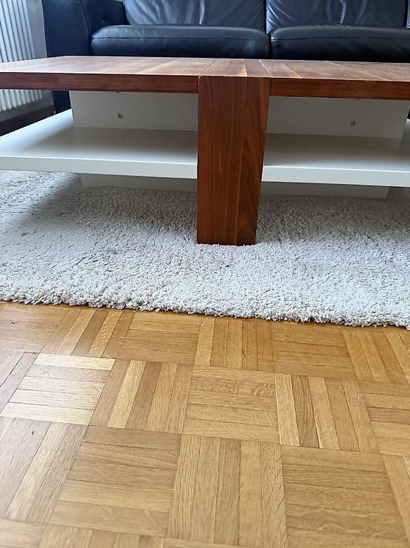 Tables: Nussbaum Couchtisch Möbel Schubiger – D'occasion à Egnach par hrid 2