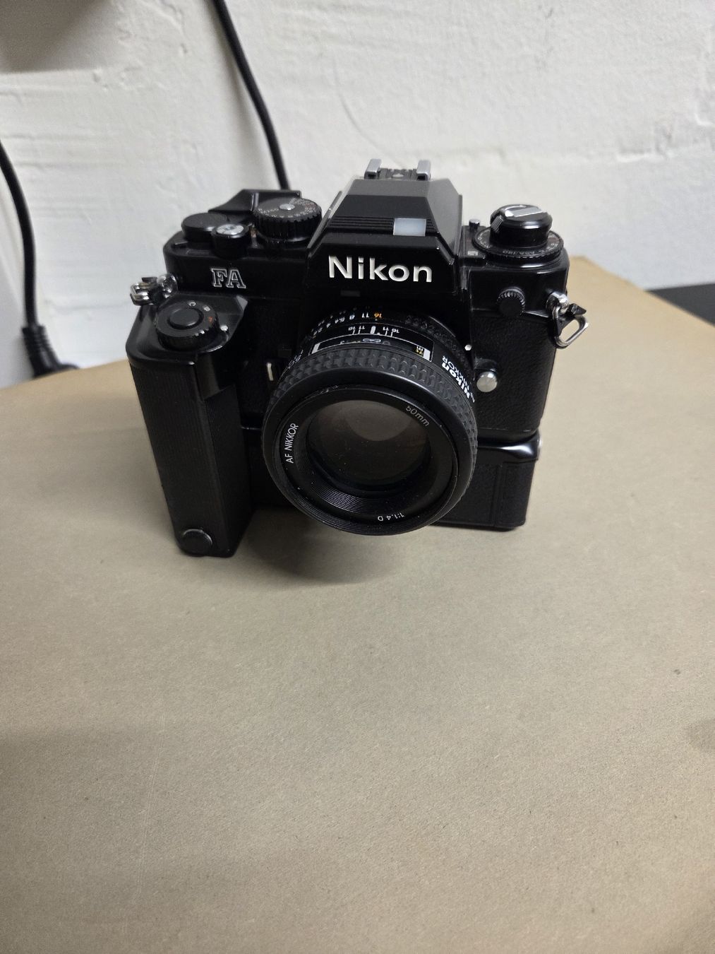 Nikon Fotocamera: Nikon FA Spiegelreflexkamera mit Objektiv – Usato da Dietikon venduto da Allegra34