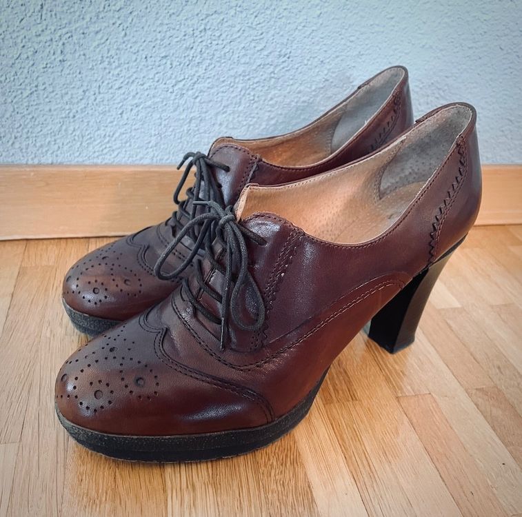 Bagatt Chaussures femmes: Leder Schnürpumps der Marke Bagatt Gr. 39 – D'occasion à Buchs ZH par Sbono 1