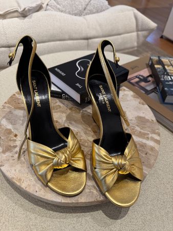 SAINT LAURENT SANDALEN